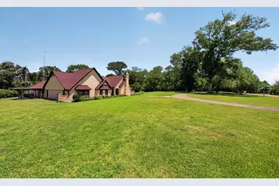 1950 Country Club Road, Brenham, TX 77833 - Photo 6