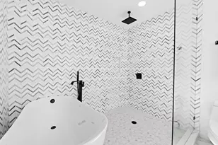 18702 Lakeland Dr, Point Venture, TX 78645 - Photo 14