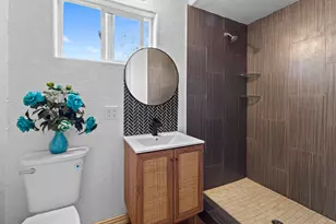 18702 Lakeland Dr, Point Venture, TX 78645 - Photo 32