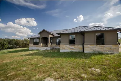 111 Powder Ridge, Luling, TX 78648 - Photo 1