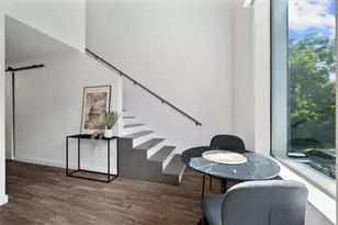 49 Navasota St, Austin, TX 78702 - Photo 32