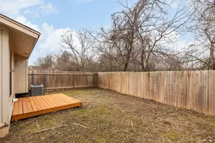 706 Rollingway Dr, Round Rock, TX 78681 - Photo 2