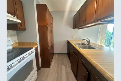 2206 Trailside Drive #302, Austin, TX 78704 - Photo 10