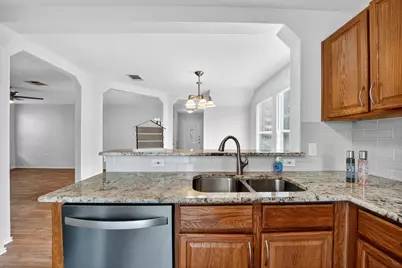 1520 Anise Drive, Austin, TX 78741 - Photo 4