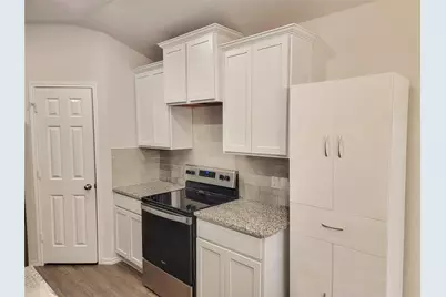 109 Akston Court, Jarrell, TX 76537 - Photo 2