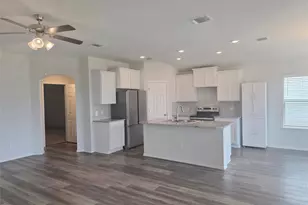 109 Akston Ct, Jarrell, TX 76537 - Photo 4