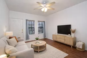 2216 San Gabriel St, Austin, TX 78705 - Photo 2