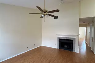 106 E 30th Street E, Austin, TX 78705 - Photo 10