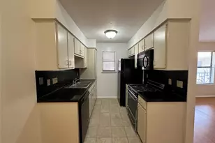 106 E 30th Street E, Austin, TX 78705 - Photo 8