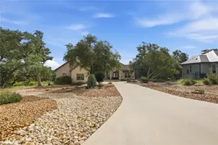 1218 Game Trl, New Braunfels, TX 78132 - Photo 2