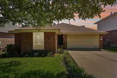 8105 Hawick Drive, Round Rock, TX 78681 - Photo 2