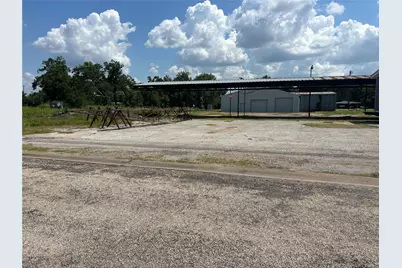 300 W Hempstead-B Street, Giddings, TX 78942 - Photo 2