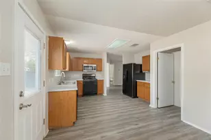 113 Matthew Dr, Hutto, TX 78634 - Photo 12
