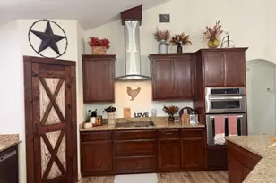 100 County Rd 423, Stockdale, TX 78160 - Photo 12