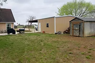 100 County Rd 423, Stockdale, TX 78160 - Photo 16