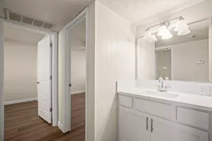 2408 Longview St, Austin, TX 78705 - Photo 8