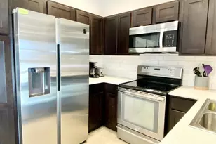 1300 E 3rd St, Austin, TX 78702 - Photo 2