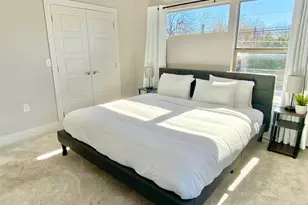 1300 E 3rd St, Austin, TX 78702 - Photo 18