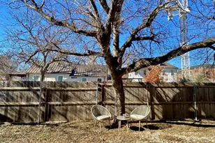 1300 E 3rd St, Austin, TX 78702 - Photo 24