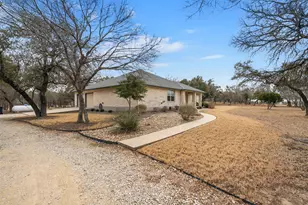 420 Rundberg Dr, Jarrell, TX 76537 - Photo 4