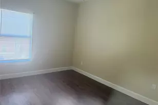 1901 Crossing Pl Pl, Austin, TX 78741 - Photo 8