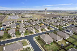 804 Farmhouse Dr, Hutto, TX 78634 - Photo 6