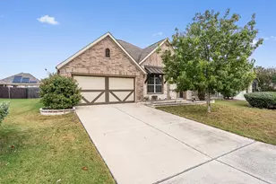 804 Farmhouse Dr, Hutto, TX 78634 - Photo 2