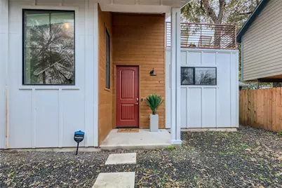 904 E 2nd Street #B, Austin, TX 78702 - Photo 6
