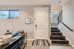 904 E 2nd St, Austin, TX 78702 - Photo 8