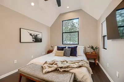 904 E 2nd Street #B, Austin, TX 78702 - Photo 20