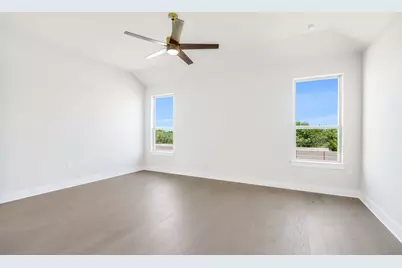 8601 Aracari Cove, Austin, TX 78744 - Photo 6