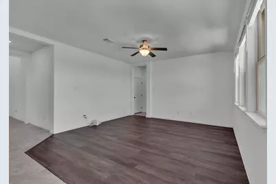 13709 Fallsprings Way, Manor, TX 78653 - Photo 16