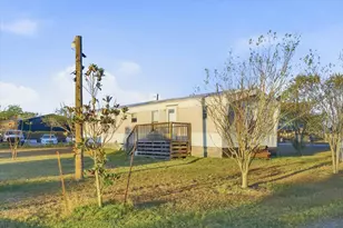 675 Highland Ranch Way, Dale, TX 78616 - Photo 2