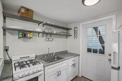 208 Lessin Lane, Austin, TX 78704 - Photo 18