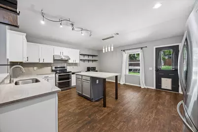 9025 Sun Shower Bend, Austin, TX 78724 - Photo 2