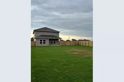 322 Randall Place, Rockdale, TX 76567 - Photo 2