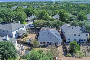 16832 Luckenwald Dr, Round Rock, TX 78681 - Photo 36