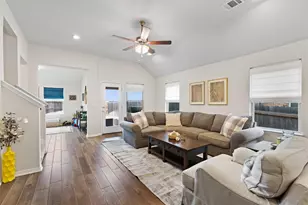 553 Blue Oak Blvd, San Marcos, TX 78666 - Photo 2