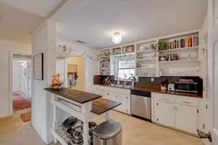 1233 Orange St, Lockhart, TX 78644 - Photo 8