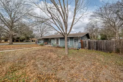 1233 Orange Street, Lockhart, TX 78644 - Photo 2