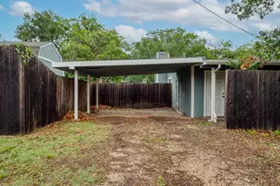 1233 Orange St, Lockhart, TX 78644 - Photo 26