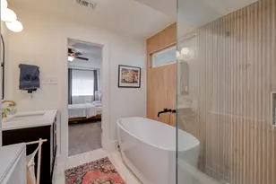 1233 Orange St, Lockhart, TX 78644 - Photo 18