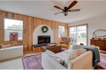 1233 Orange Street, Lockhart, TX 78644 - Photo 4