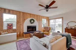 1233 Orange St, Lockhart, TX 78644 - Photo 4