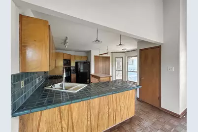 970 Live Oak Circle, West Lake Hills, TX 78746 - Photo 10
