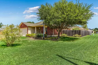 2800 Tyler Lane, Taylor, TX 76574 - Photo 2