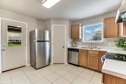 2800 Tyler Lane, Taylor, TX 76574 - Photo 10