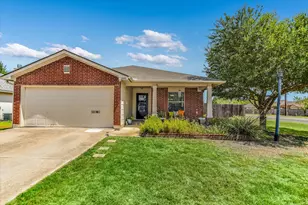 2800 Tyler Ln, Taylor, TX 76574 - Photo 1