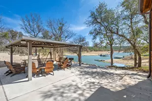 2903 Oak Ridge Dr, Spicewood, TX 78669 - Photo 1