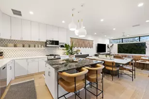 1304 Comal St, Austin, TX 78702 - Photo 8